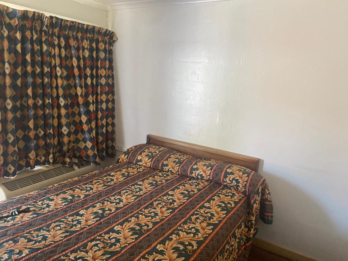 Johnston'S Motel Гарбервил Екстериор снимка
