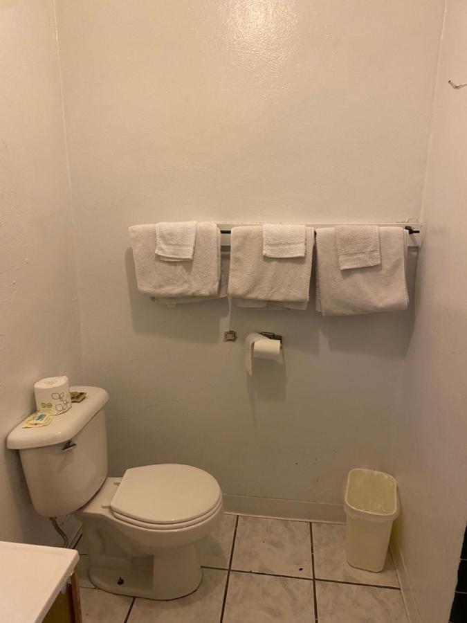 Johnston'S Motel Гарбервил Екстериор снимка